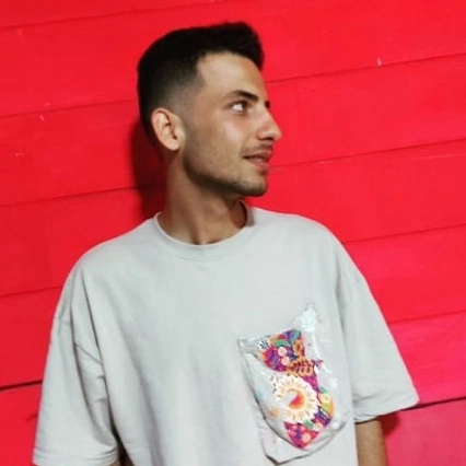 آرمین مومنی - کاربر